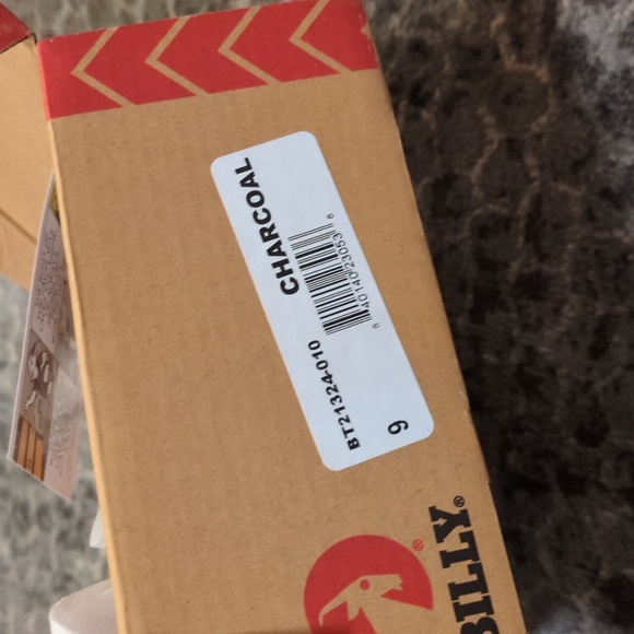 Billy Footwear Faux Shearling Cuff High Top Zip Sneaker. New in box! - Picture 5 of 6